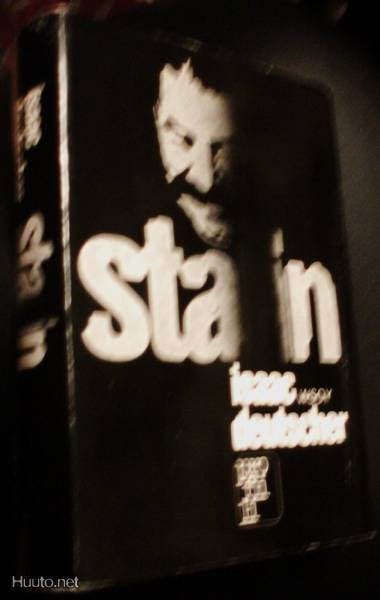 Isaac Deutscher: STALIN poliittinen elämäkerta (sis.pk:t)