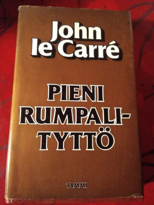 JOHN LE CARRE: PIENI RUMPALI TYTTÖ