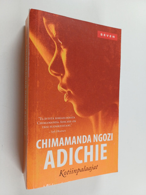 Chimamanda Ngozi Adichie : Kotiinpalaajat