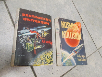 2 VANHAA SCIFI KIRJAA vuodelta 1954