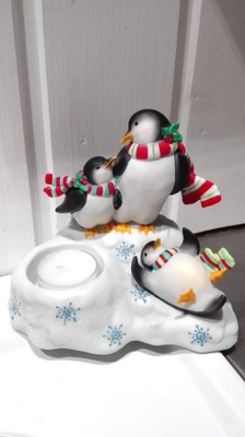 "LASKETTELEVAT PINGVIINIT" PARTYLITE TUIKKU