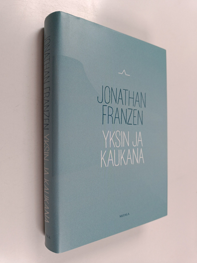 Jonathan Franzen : Yksin ja kaukana