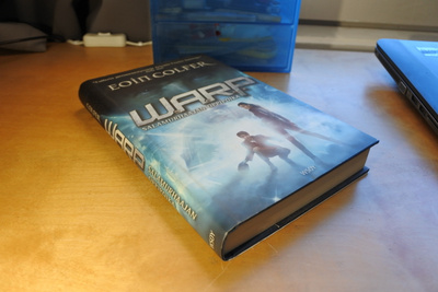 Eoin Colfer: W.A.R.P. salamurhaajan oppipoika, sidottu, hyvä