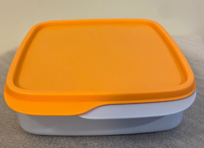 TUPPERWAREN PIENI SNACKSRASIA 5,5dl
