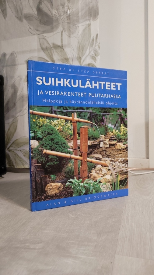 Suihkulähteet ja vesirakenteet puutarhassa