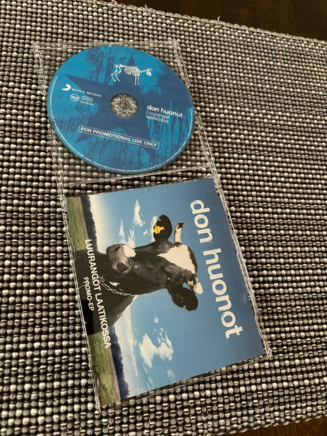 Don Huonot - Luurangot Laatikossa Promo-CDEP