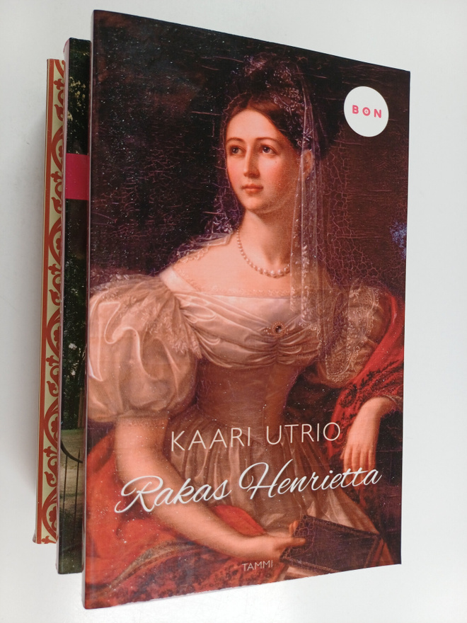 Kaari Utrio ym. : Historiallisten romaanien kuningattaret...