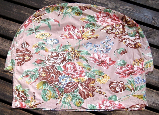 Kaarevareunainen tyynynpäällinen