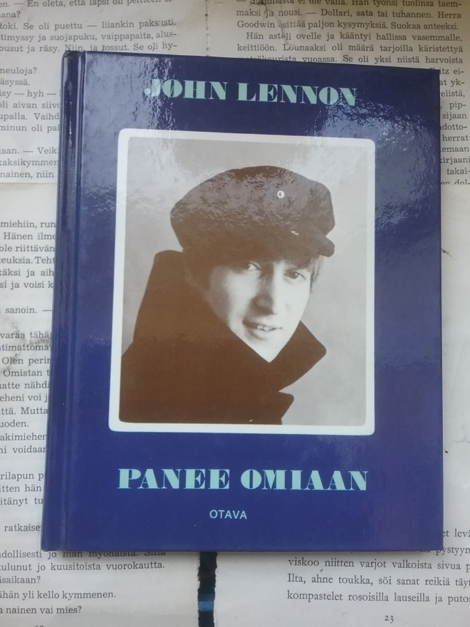 John Lennon panee omiaan (sid.)