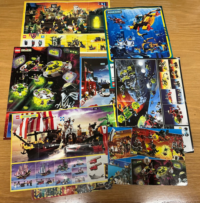 Lego vanhoja esitteitä ja julisteita 4