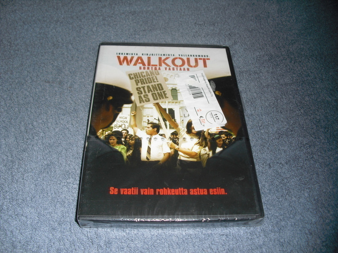 WALKOUT -Sortoa vastaan (Michael Peña) UUSI***