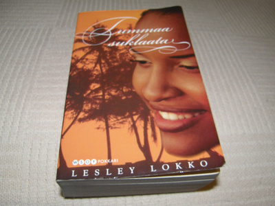 Lesley Lokko Tummaa suklaata -nid