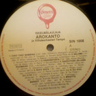 ISKELMÄLAULAJA AROKANTO JA VIIHDEORKESTERI TEMPO ::  LP 1983 - pikkukuva 3