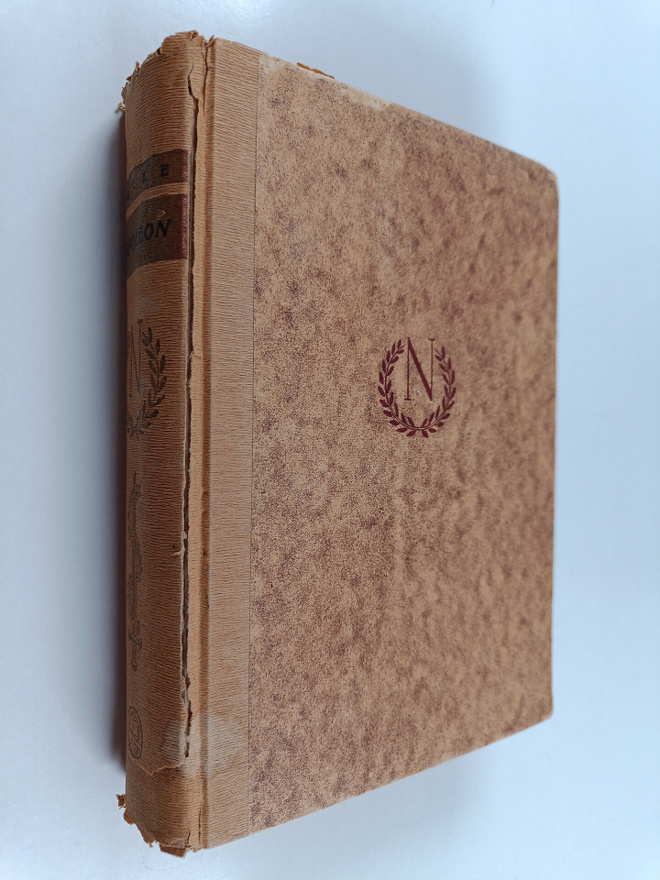 E. Tarle : Napoleon
