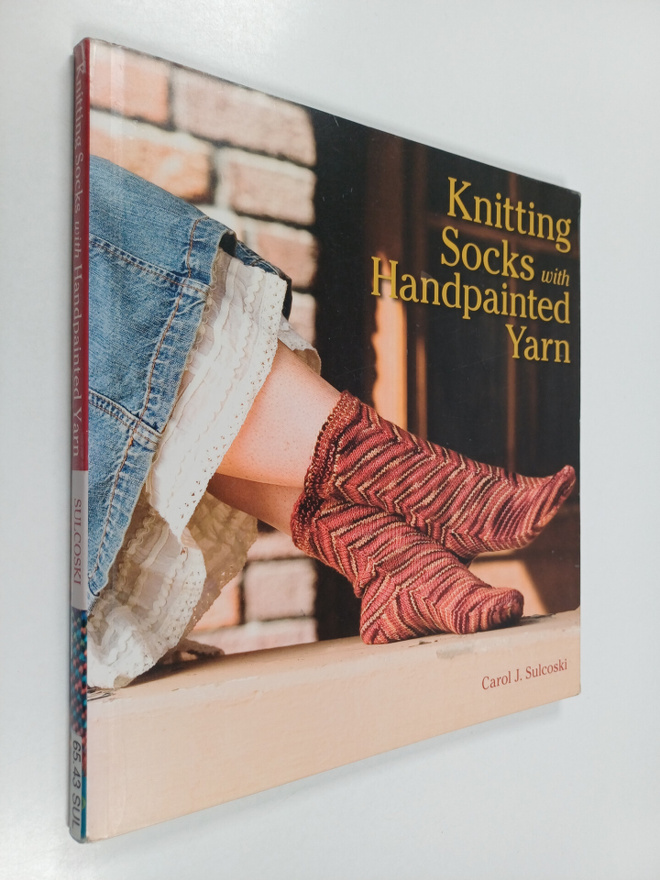 Carol Sulcoski : Knitting socks with handpainted yarn