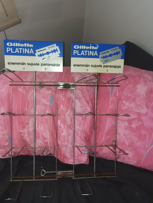 Gillette Partaterien myyntiteline