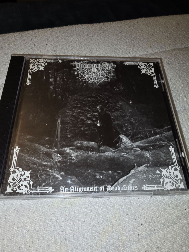 Drowning the Light – An Alignment of Dead Stars (CD 2009, Av