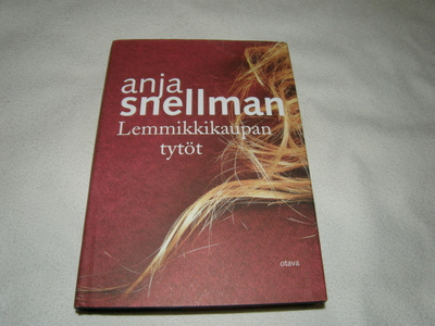 Anja Snellman Lemmikkikaupan tytöt -sid