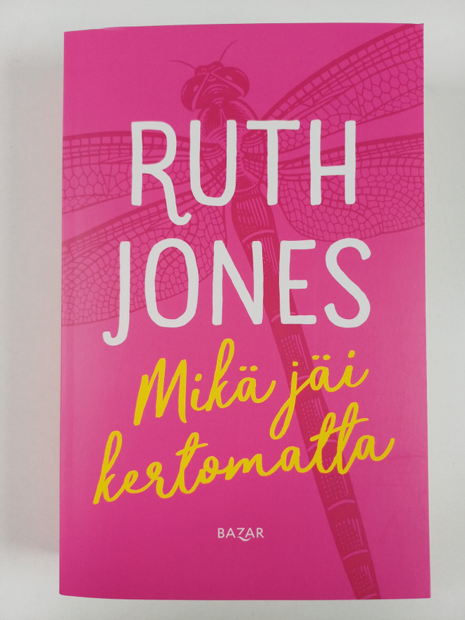 Ruth Jones : Mikä jäi kertomatta