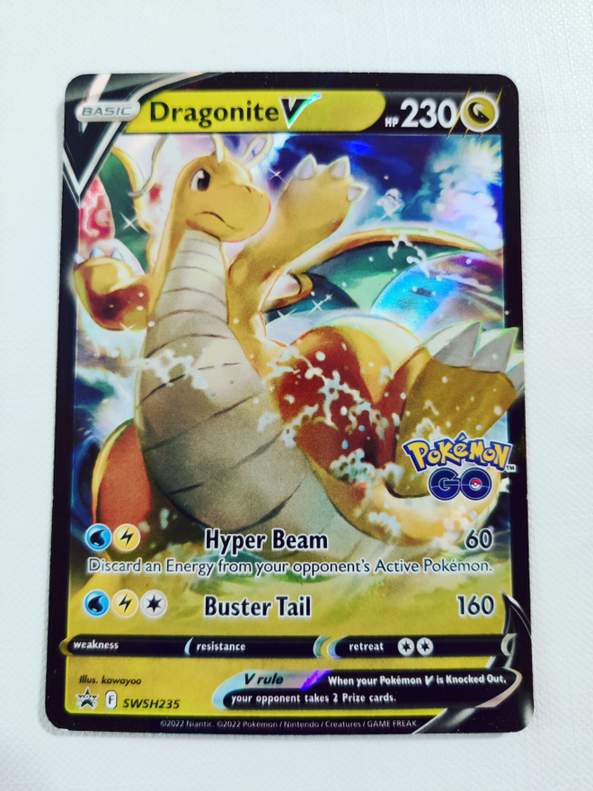Dragonite V SWSH235 Pokemon Sword & Shield Black Star Promo