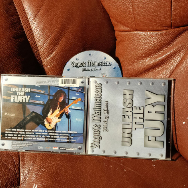 YNGWIE MALMSTEEN-unleash the fury CD.