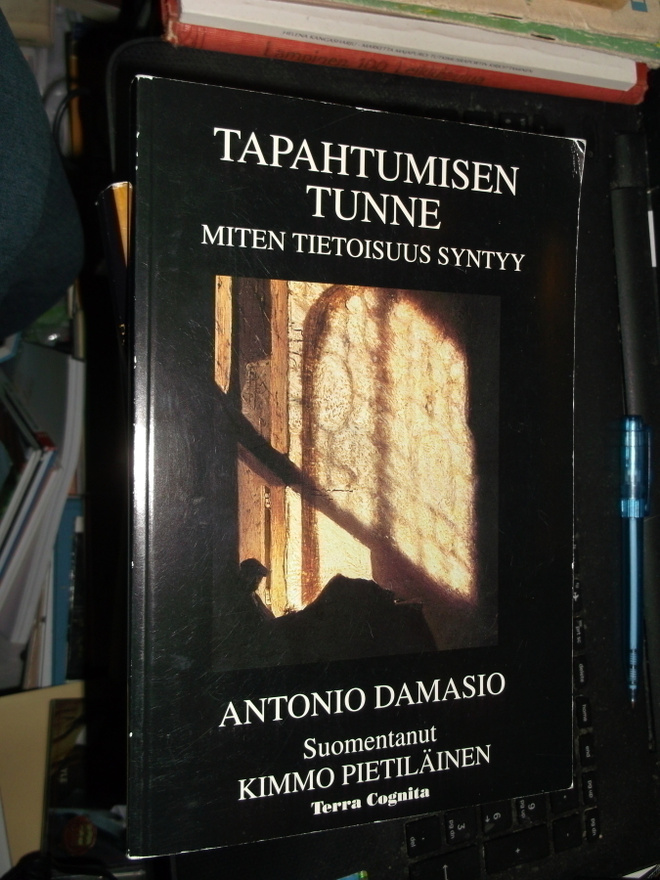Damasio : Tapahtumisen tunne ( 1 p. 2000 ) sis. postik.