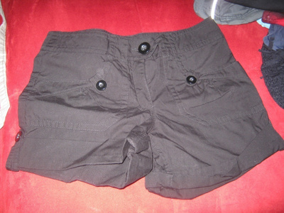 Mustat shortsit H&M