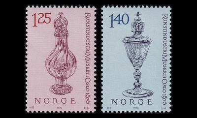 Norja 722-3 ** Oslon taideteollisuusmuseo 100v (1976)