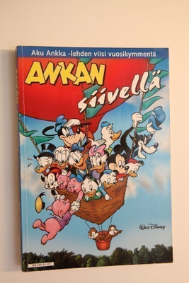 Aku Ankka - Ankan siivellä