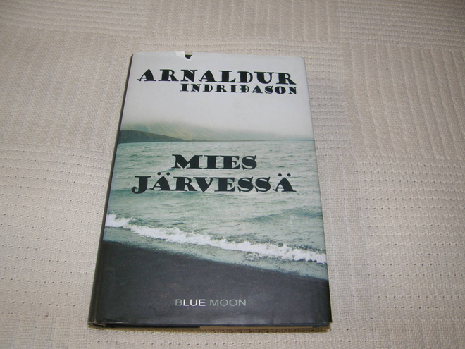 Arnaldur Indridason Mies järvessä -sid