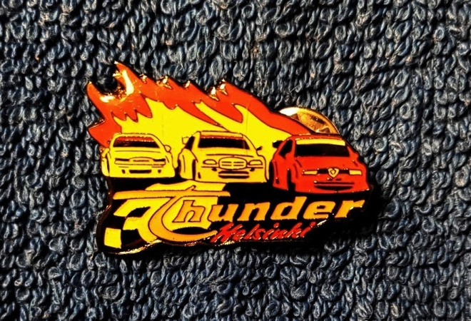 Helsinki Thunder -pinssi