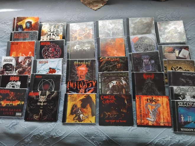 Death metal CD: paketti