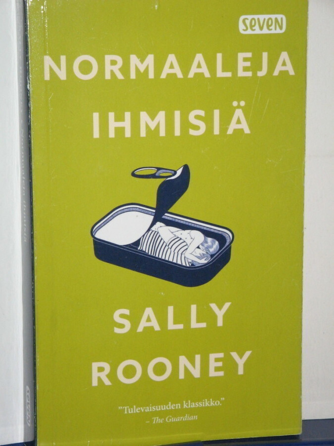Sally Rooney : Normaaleja ihmisiä