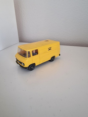Wiking Mercedes-Benz -postiauto 1:87