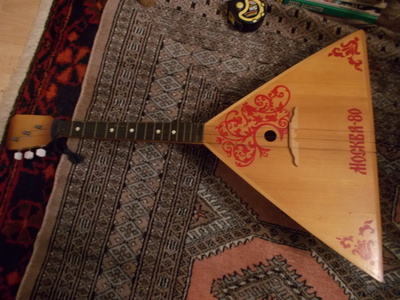 mandoliini / balalaikka