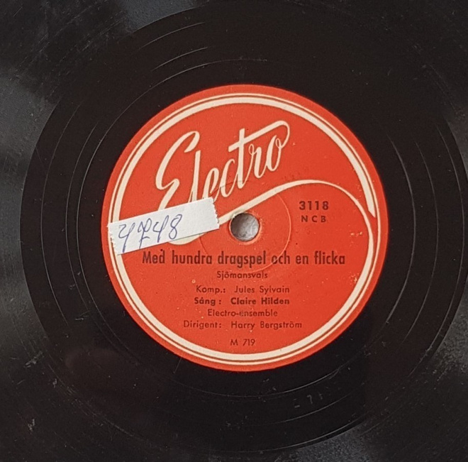 Savikiekko 1946 - Claire Hilden - Electro 3118