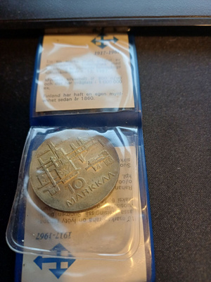 10 markkaa 1967 Itsenäinen Suomi 50v, hopearaha kotelossa