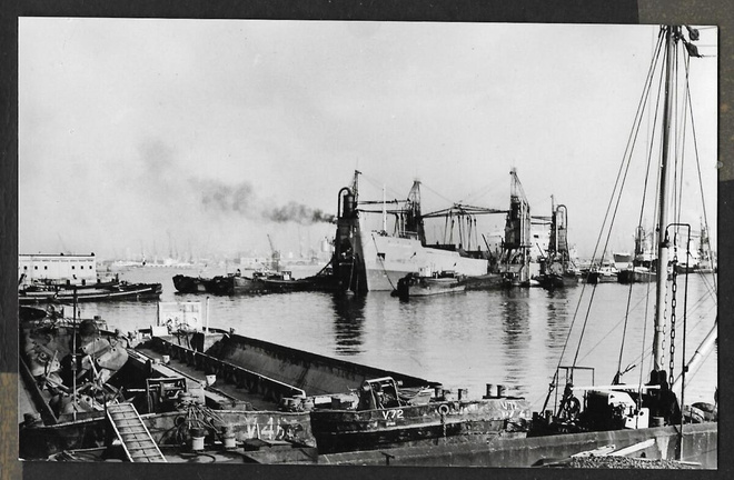 Hollanti - Rotterdam satama , laivoja