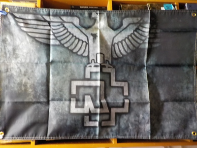 RAMMSTEIN UUSI SEINÄLIPPU