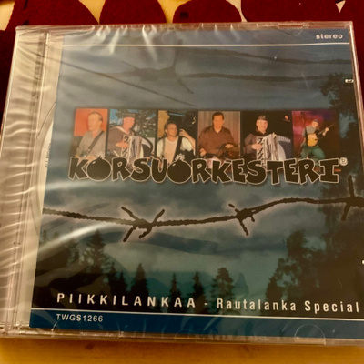 KORSUORKESTERI: Piikkilankaa- Rautalanka Special  * UUSI *