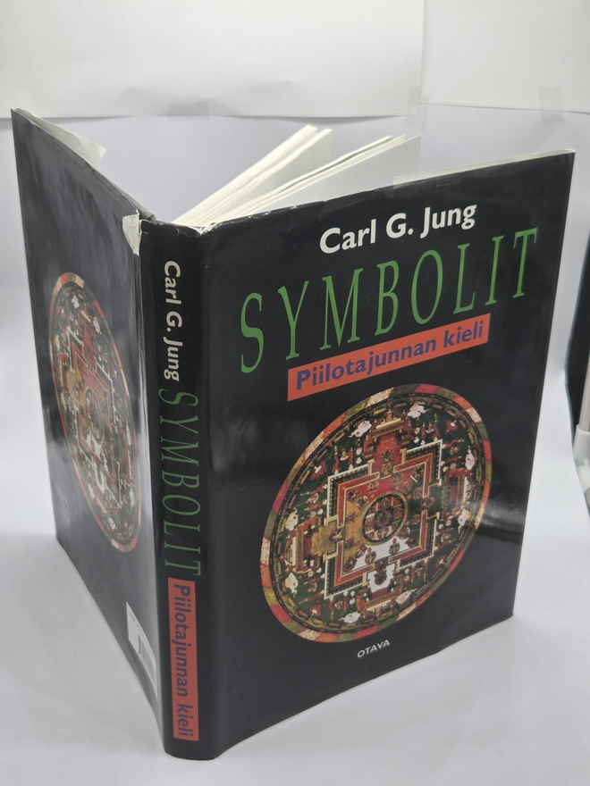 C. G Jung - Symbolit Piilotajunnan Kieli