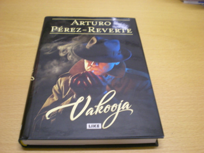 Arturo Pérez-Reverte: Vakooja