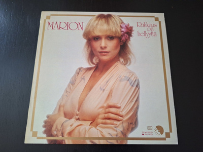 MARION - RAKKAUS ON HELLYYTTÄ . LP