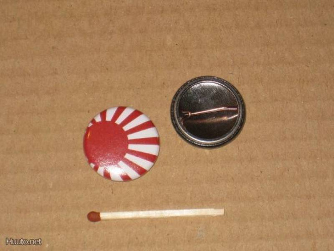 Japani sotalippu rintanappi 1" japan war flag c5