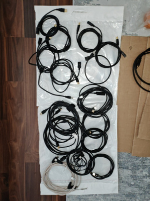 Erilaisia usb jatkojohtoja