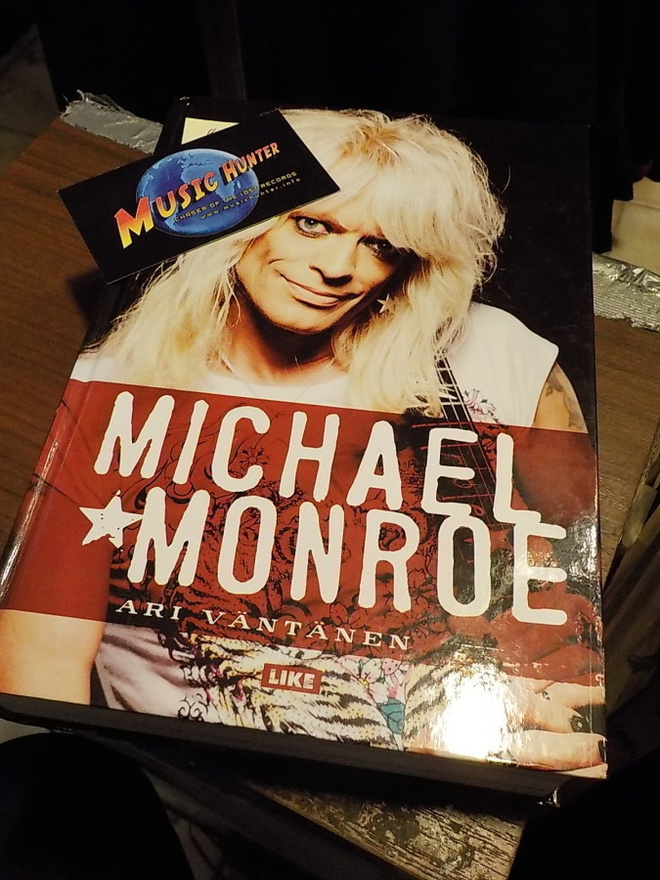 ARI VÄNTÄNEN - MICHAEL MONROE KIRJA +  MIKE NIMMARI