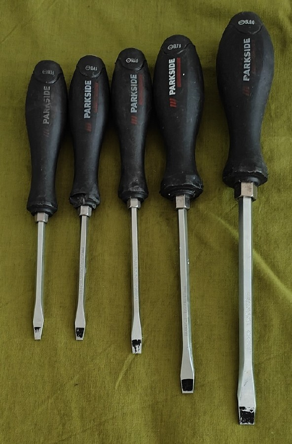 Ruuvimeisselisarja SL 3.5 - 9.0
