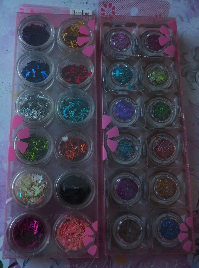 GLITTERIT, KYNSIKORISTEET, SHAKER KORTTIIN