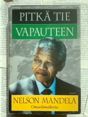 Nelson Mandela - Pitkä tie vapauteen: omaelämäkerta