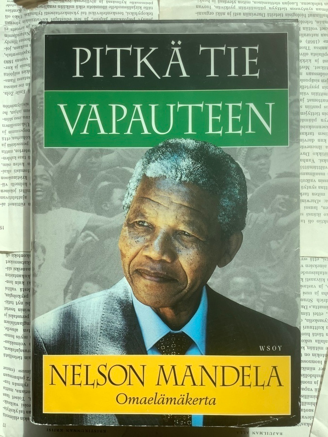 Nelson Mandela - Pitkä tie vapauteen: omaelämäkerta